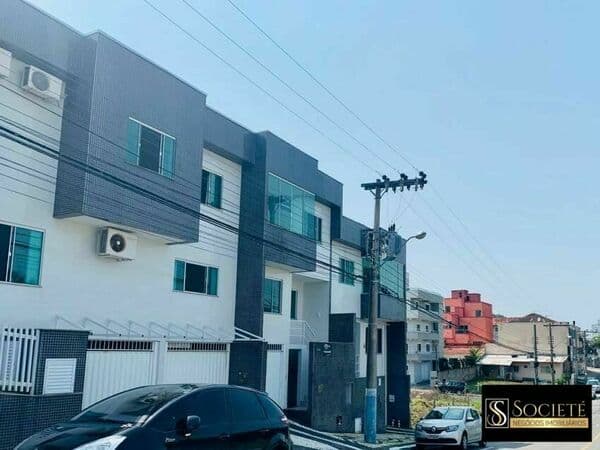 Sobrado Triplex no Ariribá