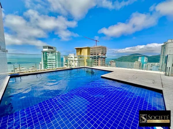 Cobertura Duplex com Piscina Privativa à Venda no Edifício Villa Di Mare em Balneário Camboriú - SC