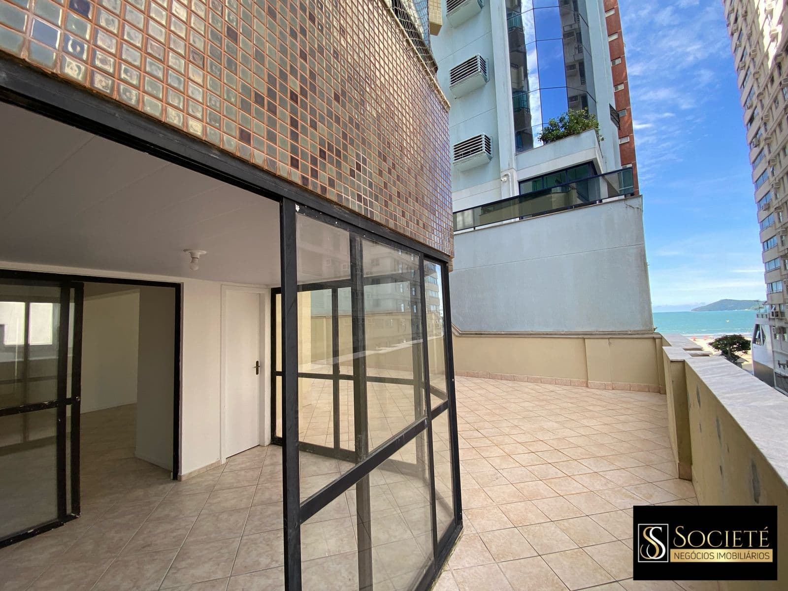 Apartamento à Venda no Edifício Oscar Bremer em Balneário Camboriú - SC