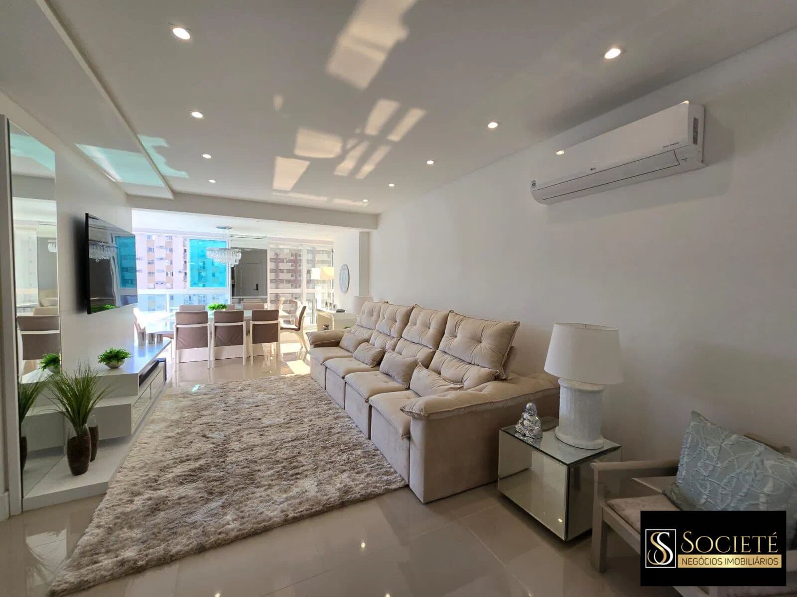 Apartamento à Venda no Edifício La Brise Residence em Balneário Camboriú - SC