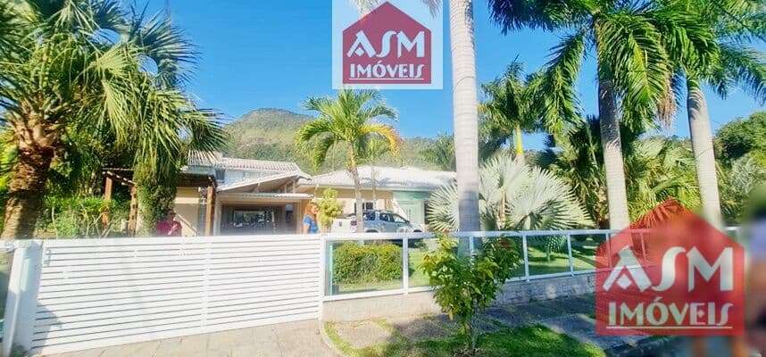Casa de Alto Padrão c/ 4 Quartos, Piscina e Espaço Gourmet em Ubatiba - Maricá - RJ