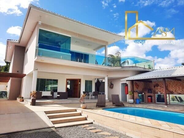 Casa de Condomínio com 5 Suítes, Piscina em Itapeba - Maricá - RJ