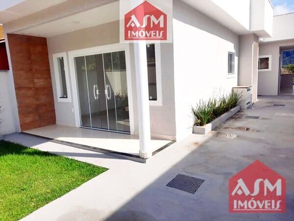 Casa com 2 Quartos (1 Suíte), Quintal, em Itapeba - Maricá - RJ