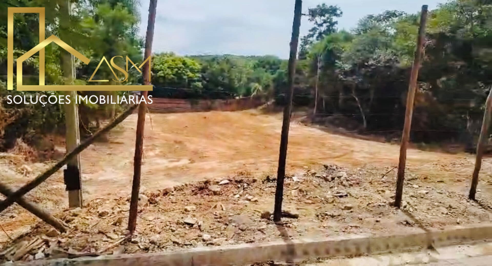 Ótimo terreno em Itaocaia Valley, área total 1000m2, rua toda calçada…
