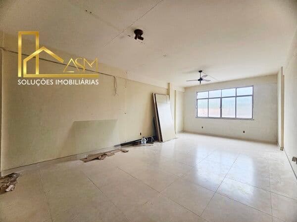 Sala Comercial, no Centro de Maricá