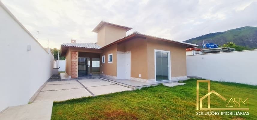 Belíssima Casa a Venda c/ 3 Quartos(1Suíte) em Jardim Atlântico Central em Maricá - RJ