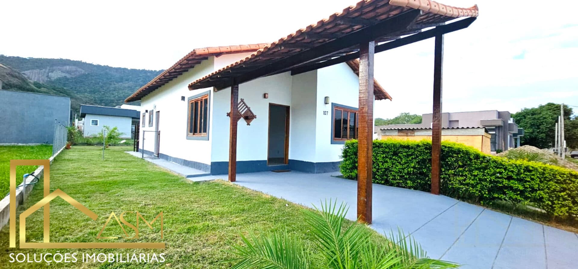 Casa Padrão em condomínio, com 3 quartos (1 suíte com banheira hidromassagem), sala, cozinha…