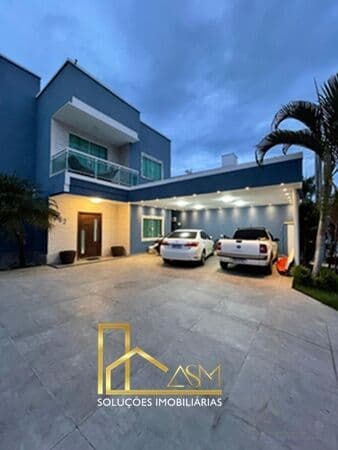 Casa Alto Padrão, 5 Quartos (3 Suítes), em Condominio de Luxo.