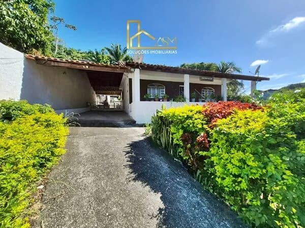 Casa Contendo 3 Quartos e Quintal Enorme, em Araçatiba, Maricá, RJ