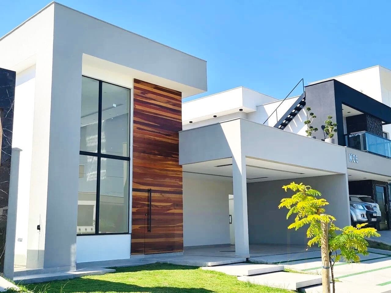 Casa em Condomínio, com 3 suítes (1 closet), sala c/ pé direito alto, área gourmet c/ churrasqueira…