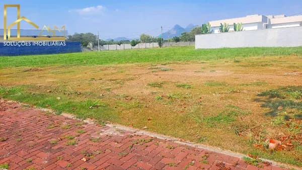 Ótimo terreno plano no Condomínio Landscape, 400 metros...