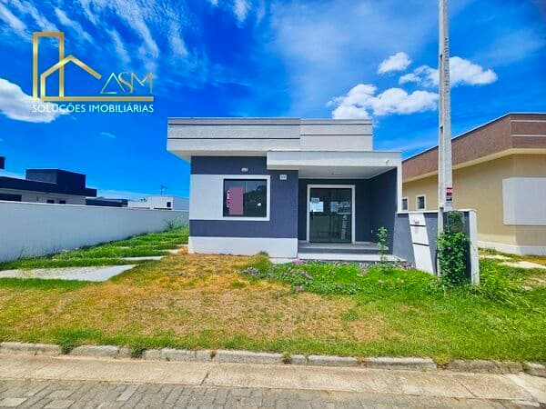 Casa em Condomínio, Contendo 2 Quartos (1 Suíte), em Marica, RJ