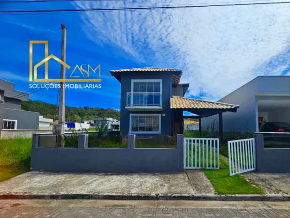 Casa Duplex, em Condomínio, no Bairro Caxito, Maricá.