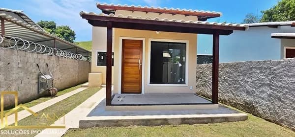 Casa com 3 quartos (1 suíte), sala, cozinha americana em Ponta Grossa - Maricá - RJ