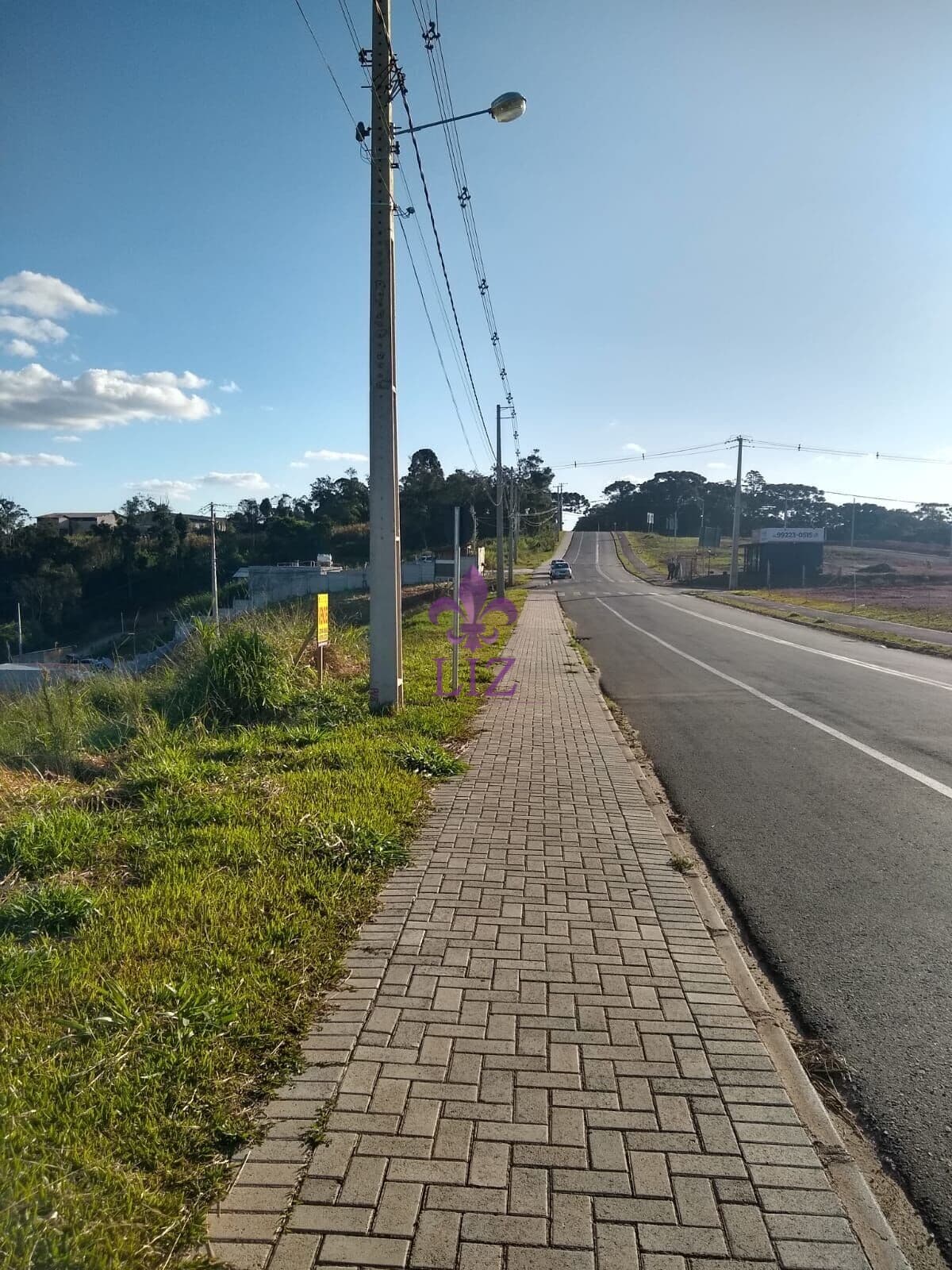 Terreno meio de quadra