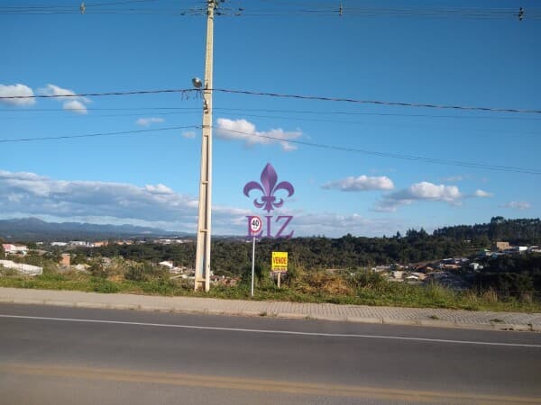 Terreno meio de quadra