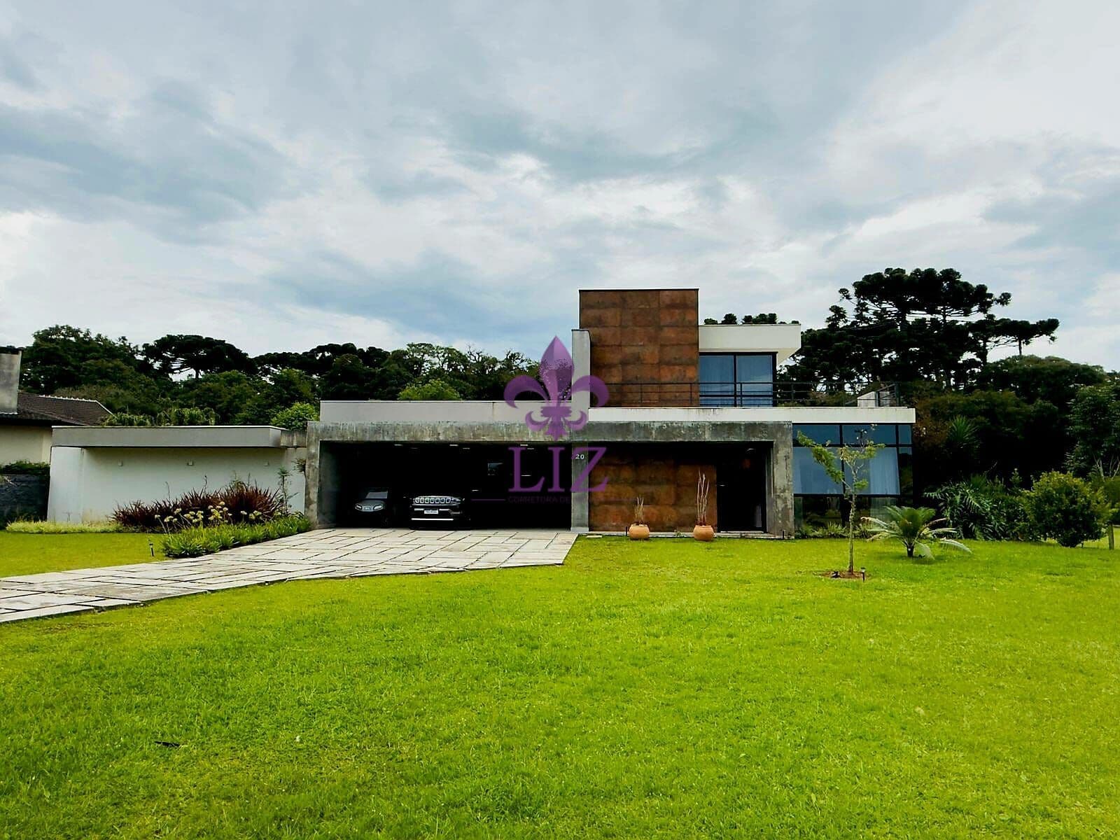 Casa que redefine o padrão de morar bem em Quatro Barras