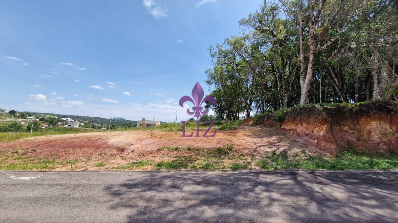 Excelente oportunidade para você construir com qualidade de vida em Campina Grande do Sul