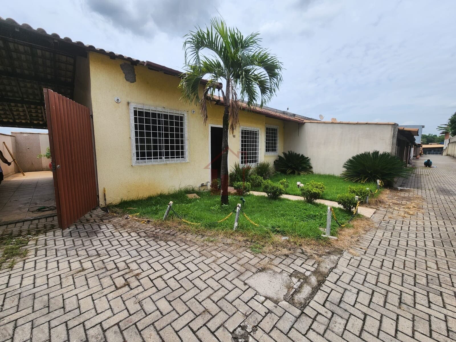 Casa com 3 quartos, 1 suite com móveis planejados no Belmonte!