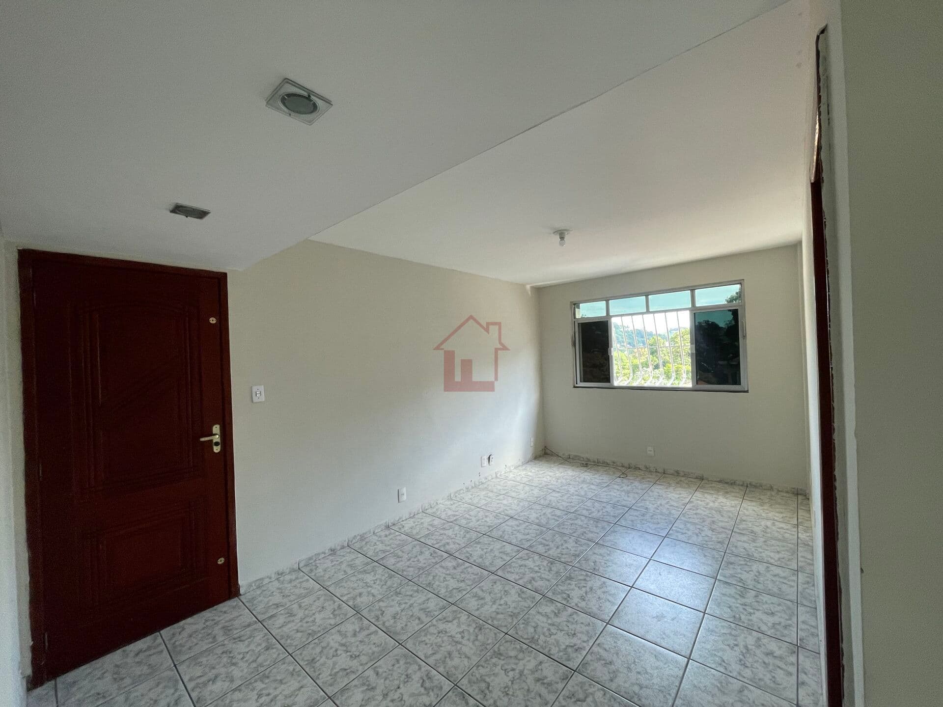 Apartamento de 2 quartos no São Cristóvão