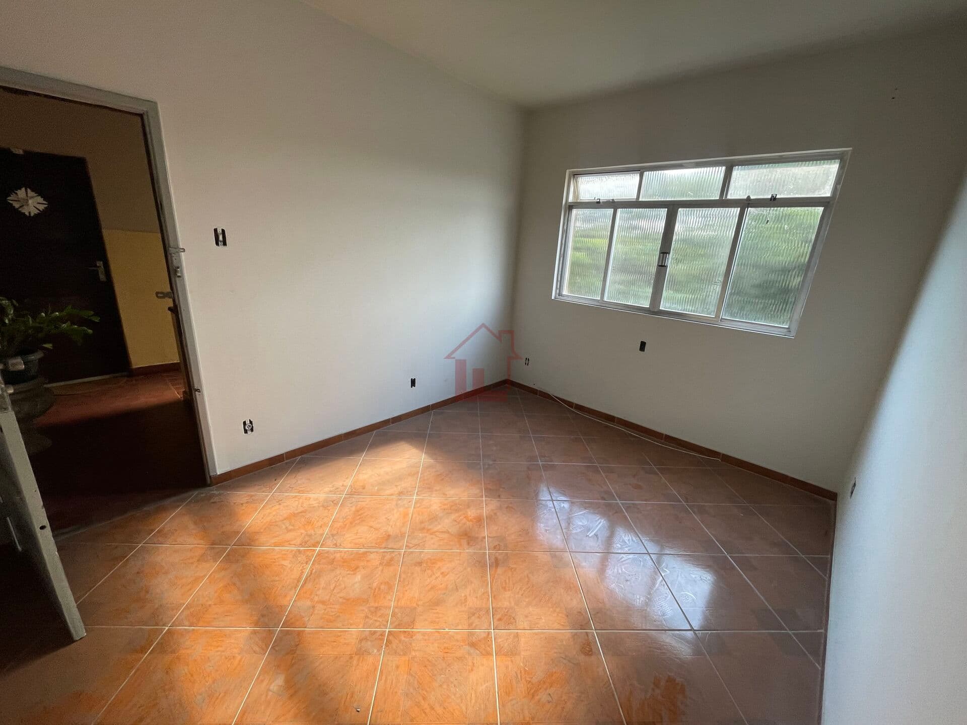 Apartamento de 2 quartos - Frente!