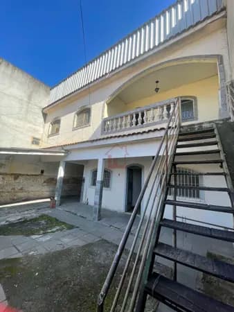 3 casas com terraço perto do comércio no Açude