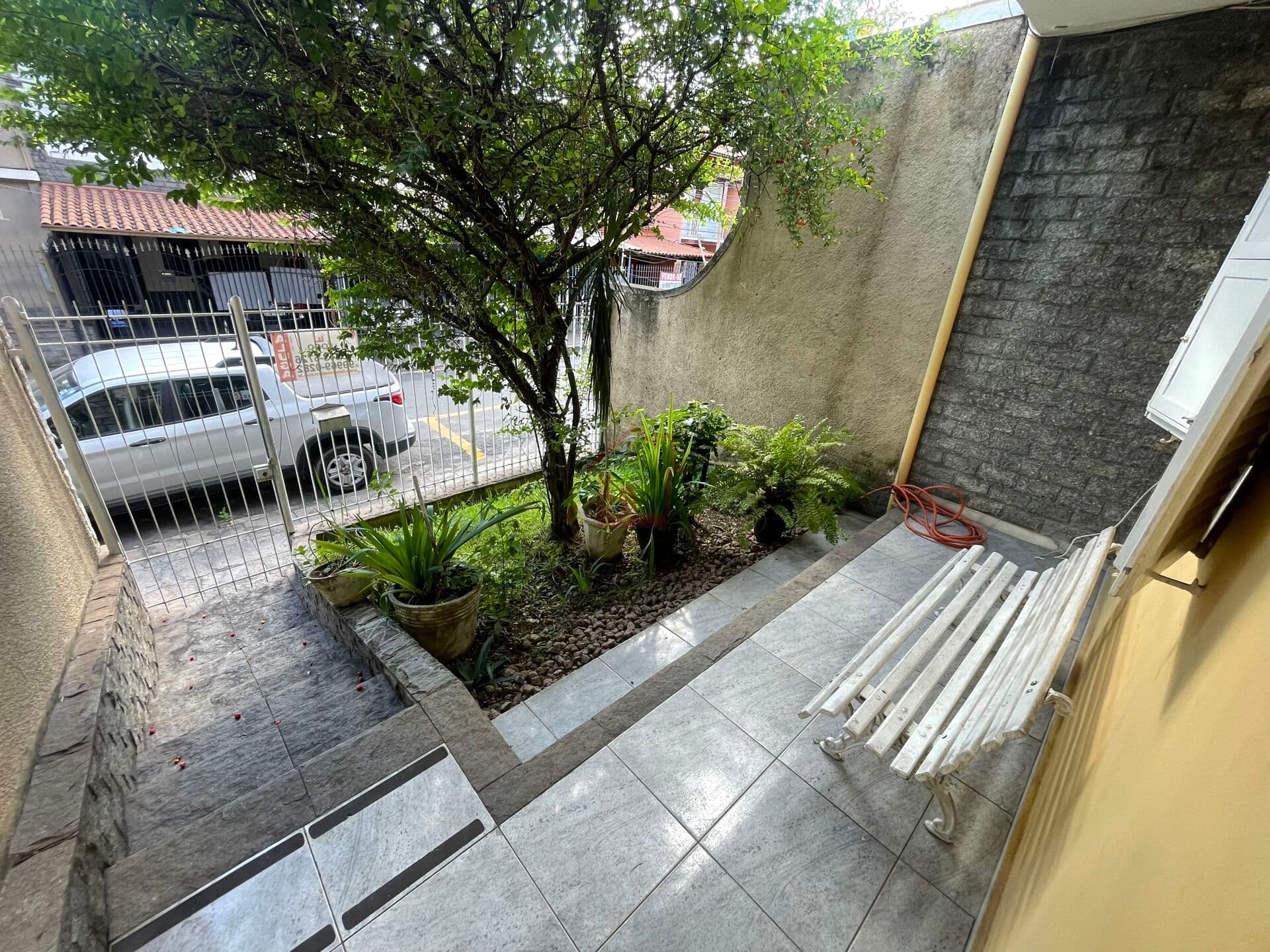 Casa Duplex com 3 quartos na Vila Santa Cecilia - Volta Redonda