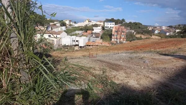 Lote/Terreno em Volta Redonda - Roma