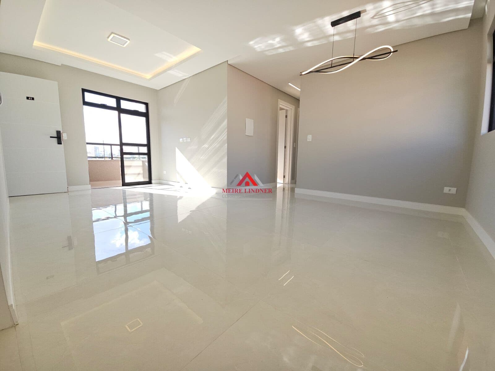 Apartamento 03 dormitórios e 1 suíte com 72m² - Centro - São José dos Pinhais.