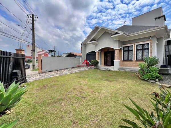 Casa Alto Padrão com 344m² - Águas Belas - São José dos Pinhais