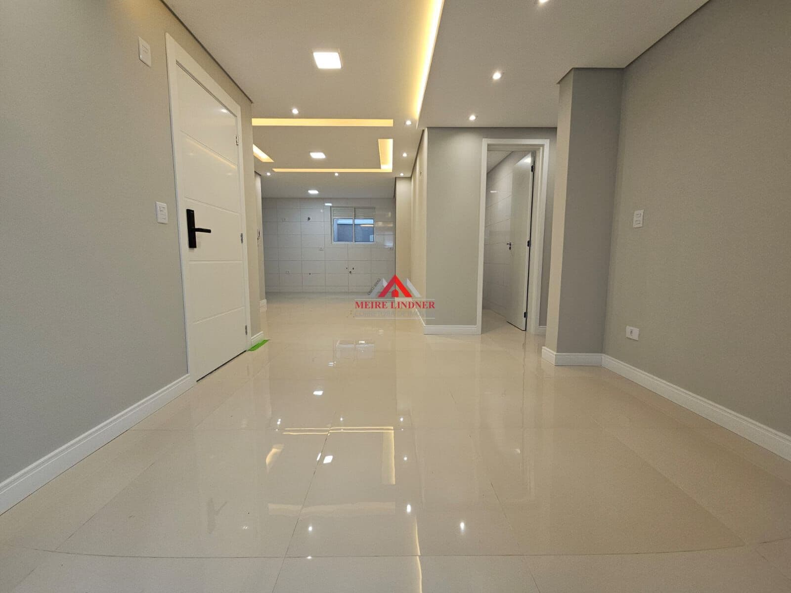 Apartamento Garden 03 dormitórios e 1 suíte com 125m² - Centro - São José dos Pinhais.