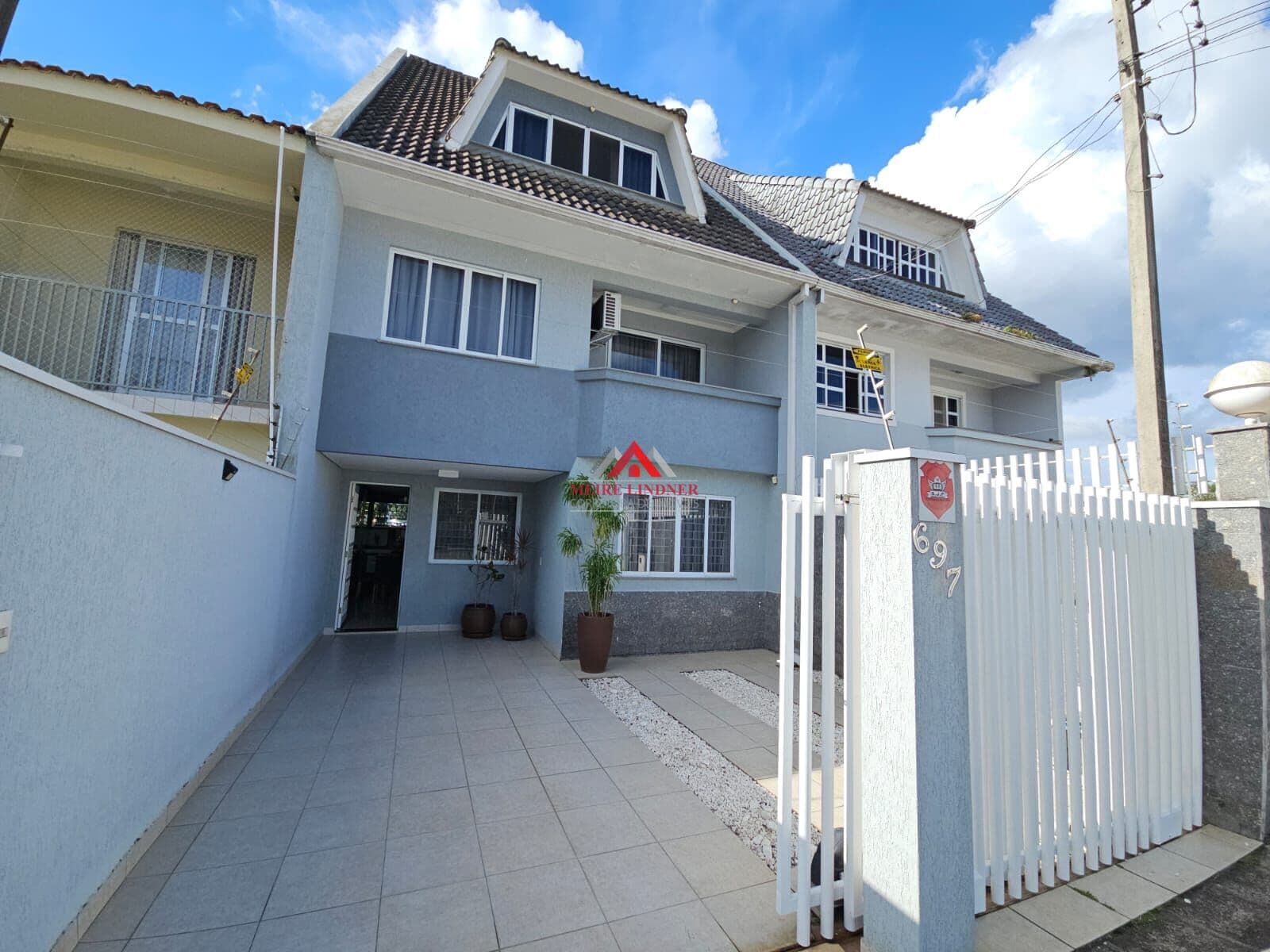 Sobrado 04 Dormitórios sendo 1 suíte com 171m² - Ouro Fino - São José dos Pinhais.