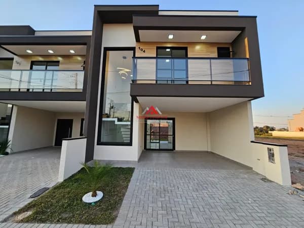 Sobrado 03 Dormitórios e 1 suíte com 145m²- Costeira - São José dos Pinhais