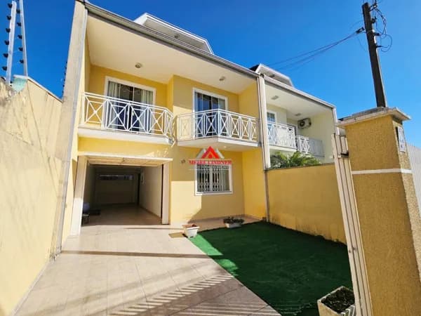 Sobrado 04 Dormitórios sendo 2 suítes com 172m² - São Pedro - São José dos Pinhais.