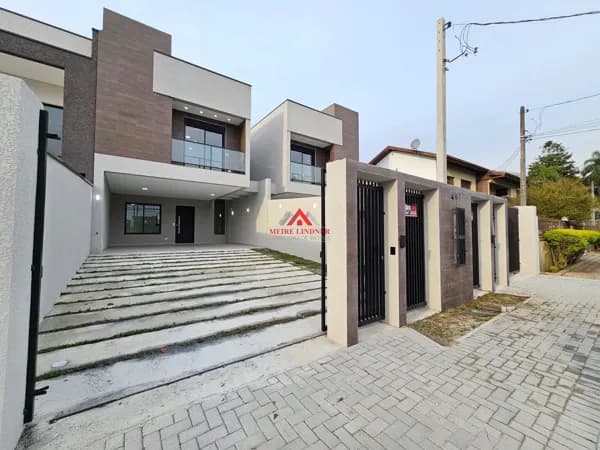 Sobrado com 03 Suítes e 220m² - Bom Jesus - São José dos Pinhais.