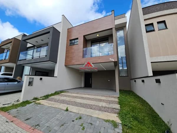 Sobrado 03 Dormitórios com 1 suíte - 202m² - Costeira - São José dos Pinhais
