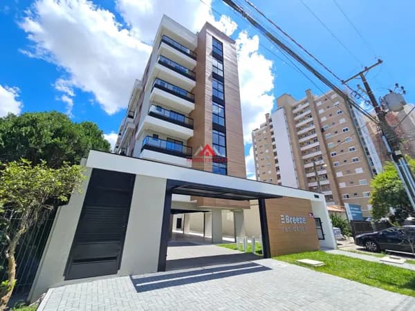Cobertura 03 Dormitórios e 1 suíte com 157m² - Centro - São José dos Pinhais.