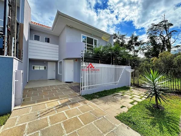 Sobrado 03 Dormitórios sendo 1 suíte com 108m² - Costeira - São José dos Pinhais.