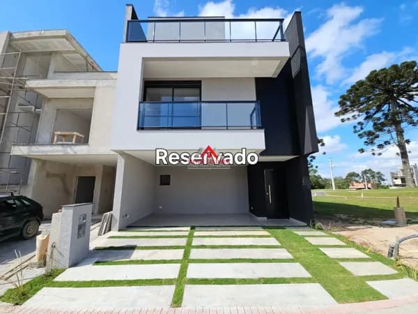 Sobrado Alto Padrão 03 Quartos com 181m² - Costeira - São José dos Pinhais.
