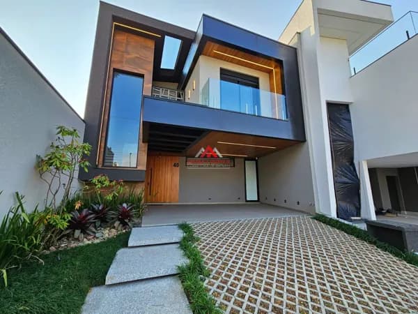 Casa Alto Padrão 04 Dormitórios com 3 suítes - 306m² - Braga - São José dos Pinhais
