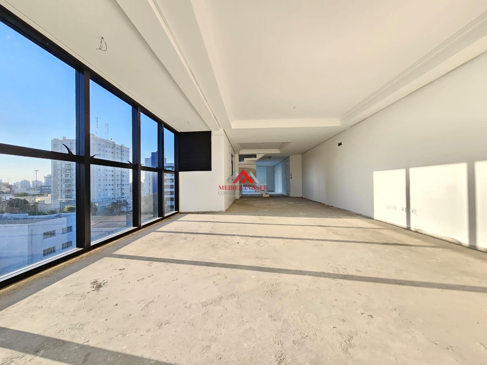 Apartamento Duplex 03 Dormitórios com 1 suíte à venda, 186m² por R$ 1.100.000 - Centro - São José dos Pinhais/PR