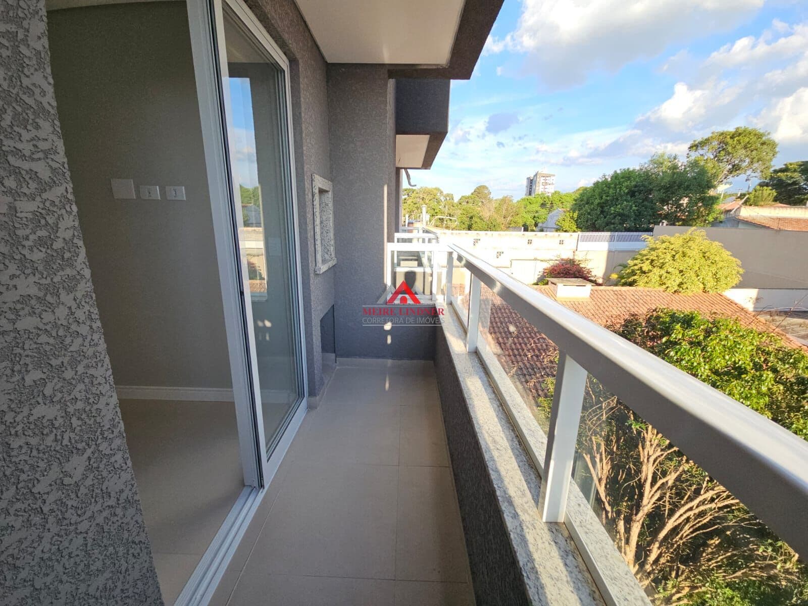Apartamento 03 dormitórios e 1 suíte com 73m² - Centro - São José dos Pinhais.