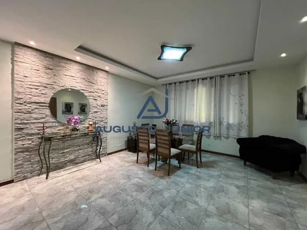 Excelente casa dúplex com piscina, Vila da Penha.