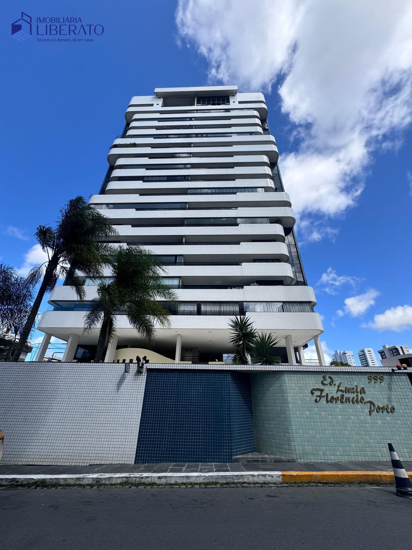 Apartamento Alto Padrão - Edf Luzia Florêncio Porto