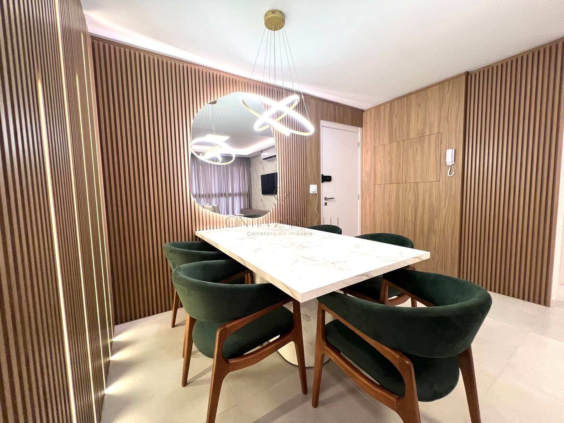 Apartamento mobiliado no Edifício Aron