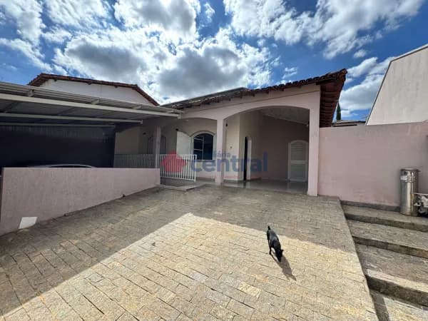 Casa Padrão para Venda no Cidade Jardim em Patrocinio MG