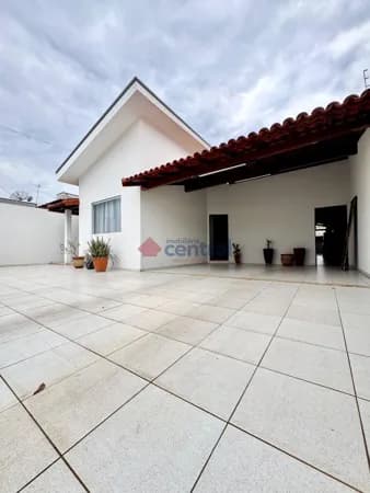Casa Padrão para Venda no Santa Terezinha em Patrocinio MG
