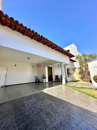 Casa Alto Padrão para VENDA no Centro em Patrocinio MG