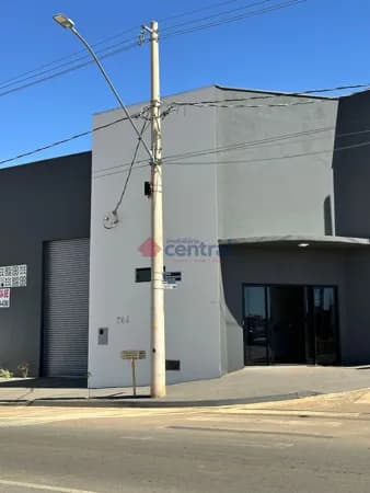 Galpão Comercial para VENDA no Jardim das Oliveiras em Patrocinio MG
