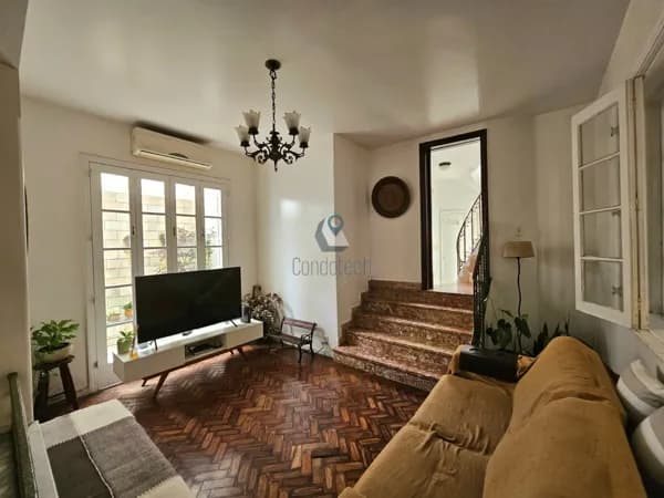 Casa Duplex com 4 Quartos à Venda